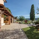 וילה With 3 Bedrooms In Rab