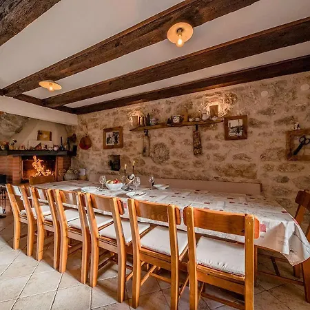 With 3 Bedrooms In Rab Villa Supetarska Draga