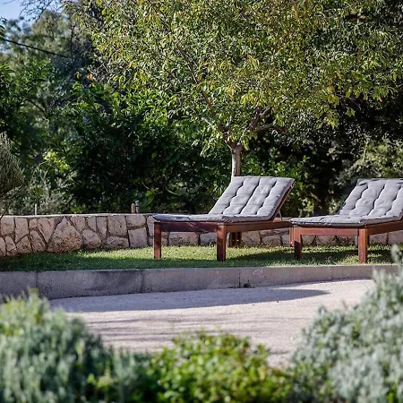 With 3 Bedrooms In Rab Вилла Супетарска-Драга