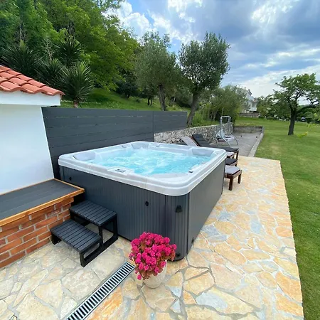 With 3 Bedrooms In Rab Supetarska Draga