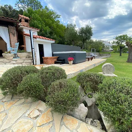 Вилла With 3 Bedrooms In Rab Супетарска-Драга