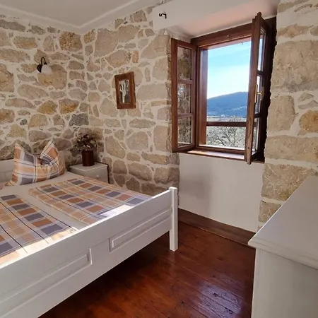 With 3 Bedrooms In Rab *