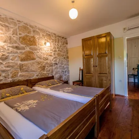 With 3 Bedrooms In Rab * Supetarska Draga