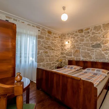 With 3 Bedrooms In Rab Villa