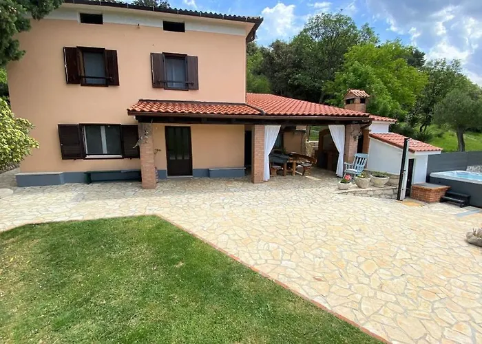 ヴィラ With 3 Bedrooms In Rab