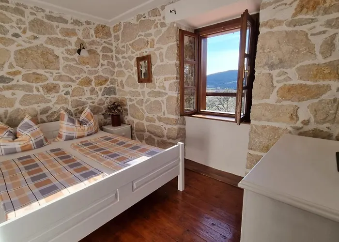With 3 Bedrooms In Rab *